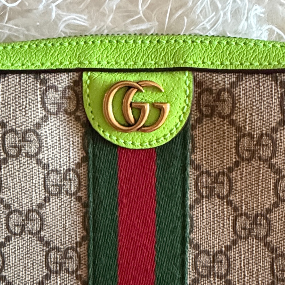 Gucci Beige and Neon Green GG Shoulder Bag - Picture 2 of 14